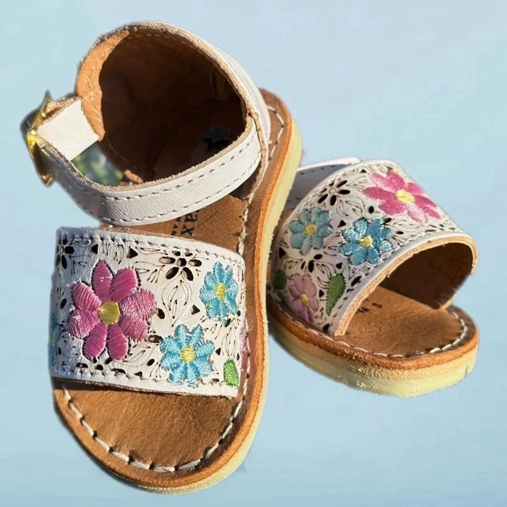 Guaraxez Chantal Floral Embroidered Sandals for Babies and Girls||Baby